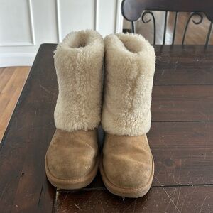 Women’s Uggs Size 6